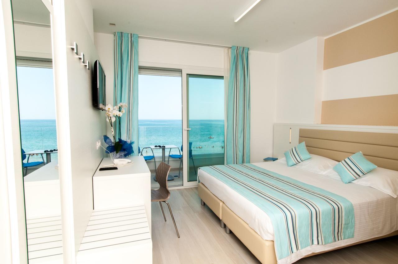 Lungomare Relax Residence Misano Adriatico Buitenkant foto