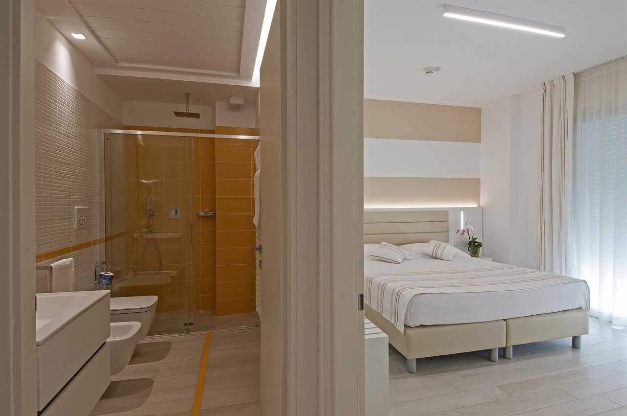 Lungomare Relax Residence Misano Adriatico Buitenkant foto