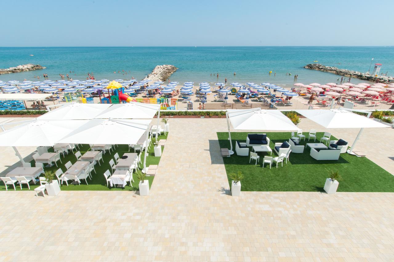 Lungomare Relax Residence Misano Adriatico Buitenkant foto