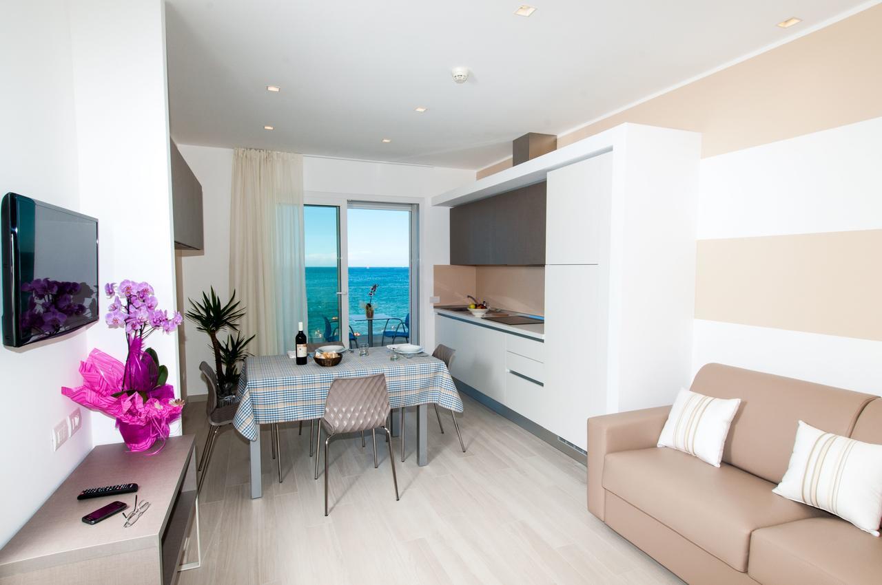 Lungomare Relax Residence Misano Adriatico Buitenkant foto